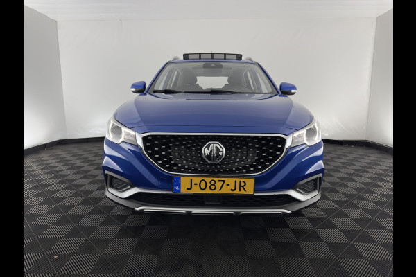 MG ZS EV Luxury 45 kWh {SoH-87%} (INCL-BTW) Aut. *PANO | LEATHER | CCS-FASTLOADER | KEYLESS | NAVI-FULLMAP | ADAPTIVE-CRUISE | CAMERA | HEATED-SPORTSEATS | CARPLAY | BLINDSPOT | DAB | LANE-ASSIST | 17''ALU*