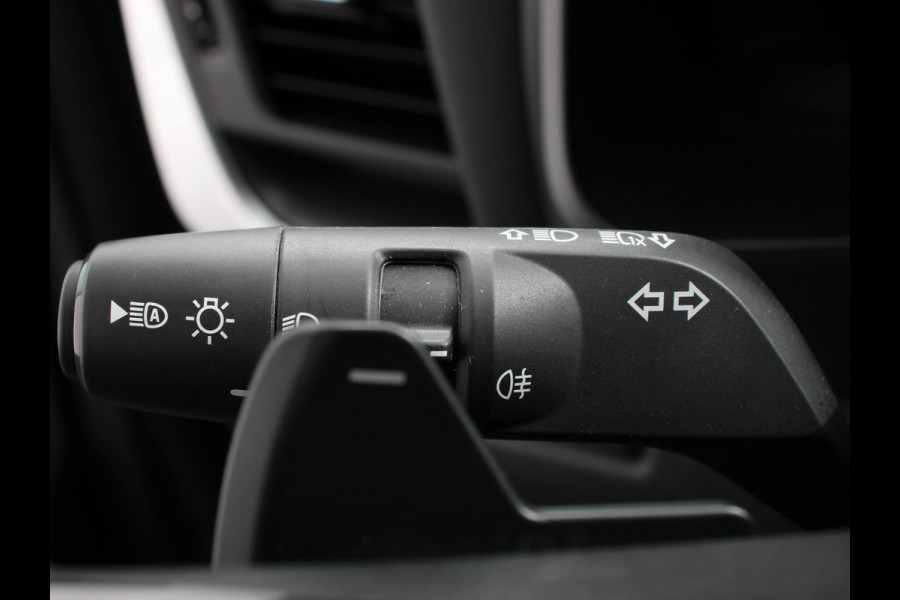 Nissan QASHQAI 1.3 MHEV Automaat N-Connecta Navigatie Climate Control Sfeerverlichting Camera 360 Led Dab Verwarmde voorstoelen Adaptieve Cruise Control Digitale Cockpit Lichtmetalen Velgen