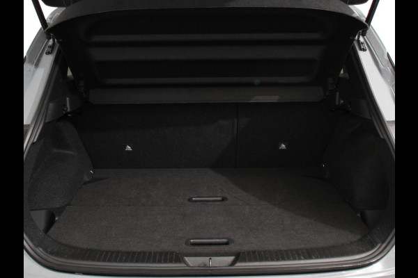 Nissan QASHQAI 1.3 MHEV Automaat N-Connecta Navigatie Climate Control Sfeerverlichting Camera 360 Led Dab Verwarmde voorstoelen Adaptieve Cruise Control Digitale Cockpit Lichtmetalen Velgen