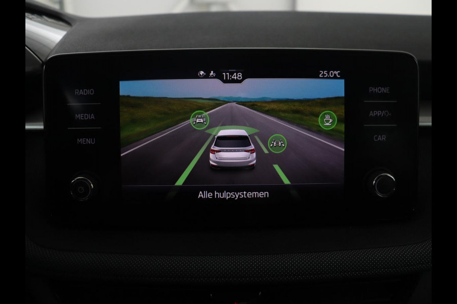 Škoda Fabia 1.0 MPI Ambition | Black Line | Cruise control | Park assist | Lederen stuurwiel | Carplay | Lichtmetaal 15'' |