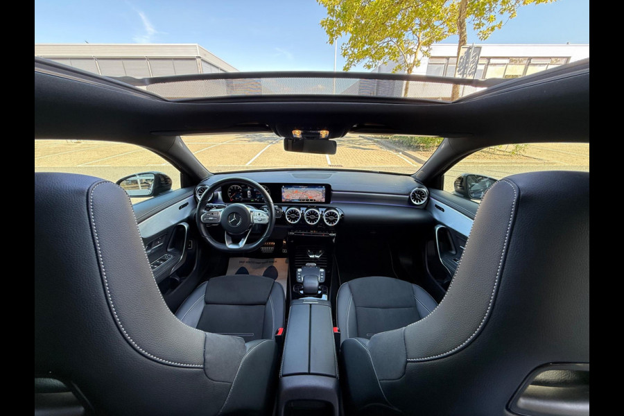 Mercedes-Benz A-Klasse 250 e AMG LED/PDC/CAM/NAVI/LEER/LMV19