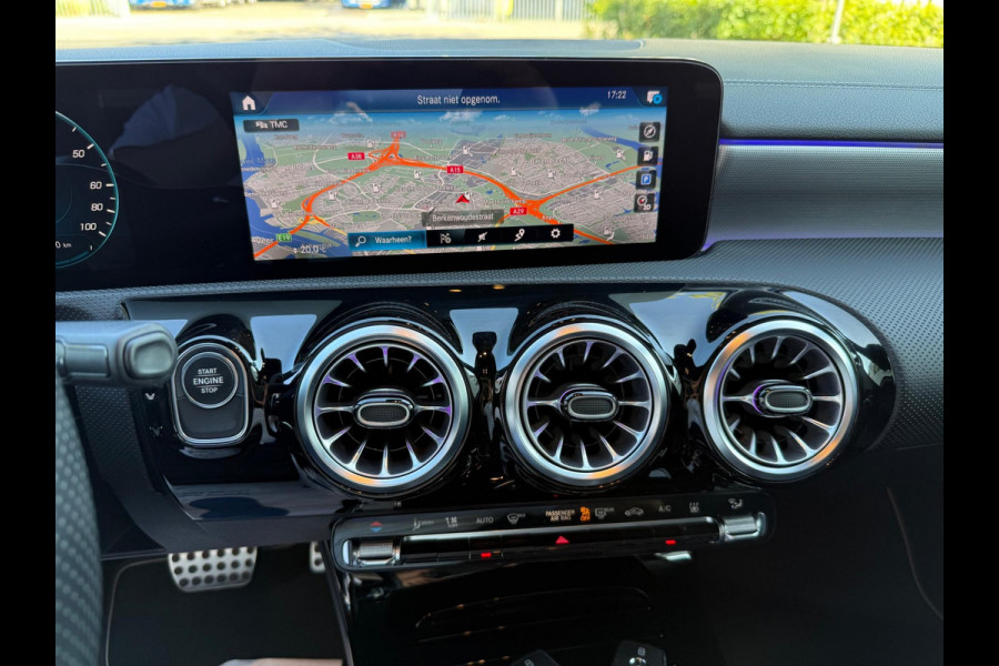 Mercedes-Benz A-Klasse 250 e AMG LED/PDC/CAM/NAVI/LEER/LMV19