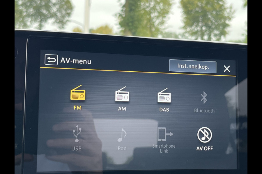 Suzuki Swift 1.2 Smart Hybrid Select CVT Automaat | In meerdere kleuren uit voorraad leverbaar | Adapt. Cruise | Camera | Stoelverwarming | 16'' | Dodehoek | Carplay/Android Auto | Smart Entry |