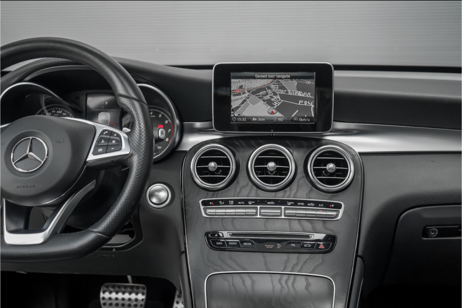 Mercedes-Benz GLC 250 4MATIC Premium Plus AMG Pano Airmatic Trekhaak 1e Eig