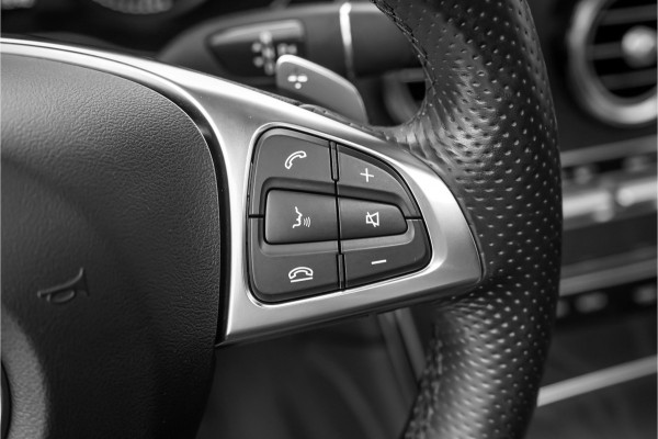 Mercedes-Benz GLC 250 4MATIC Premium Plus AMG Pano Airmatic Trekhaak 1e Eig