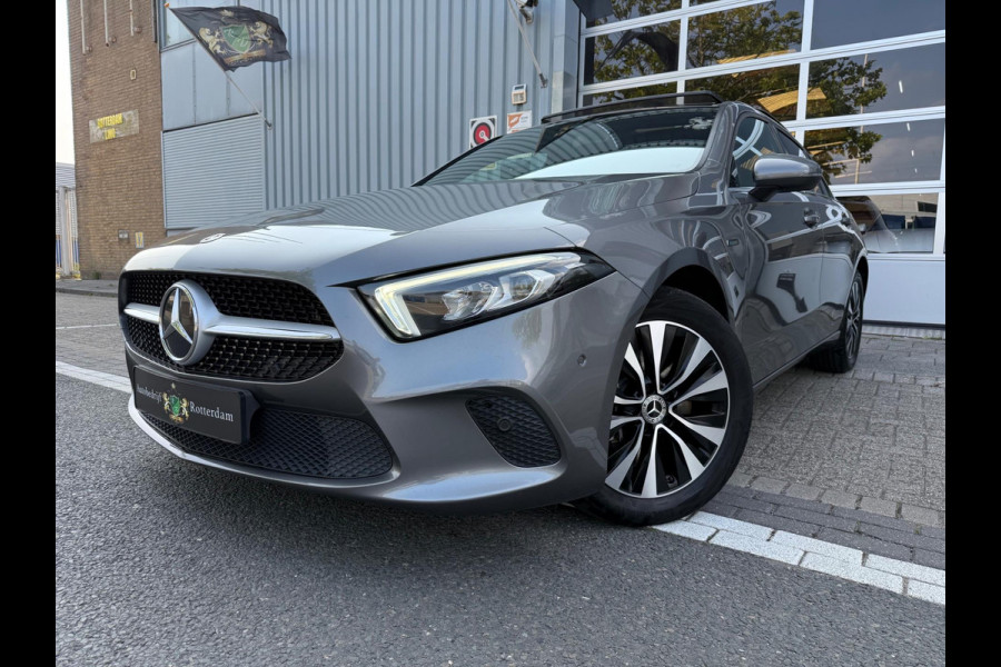 Mercedes-Benz A-Klasse 250 e AMG LED/PDC/CAM/LM17/LEER/NAVI
