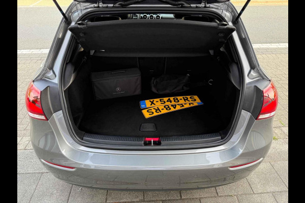 Mercedes-Benz A-Klasse 250 e AMG LED/PDC/CAM/LM17/LEER/NAVI