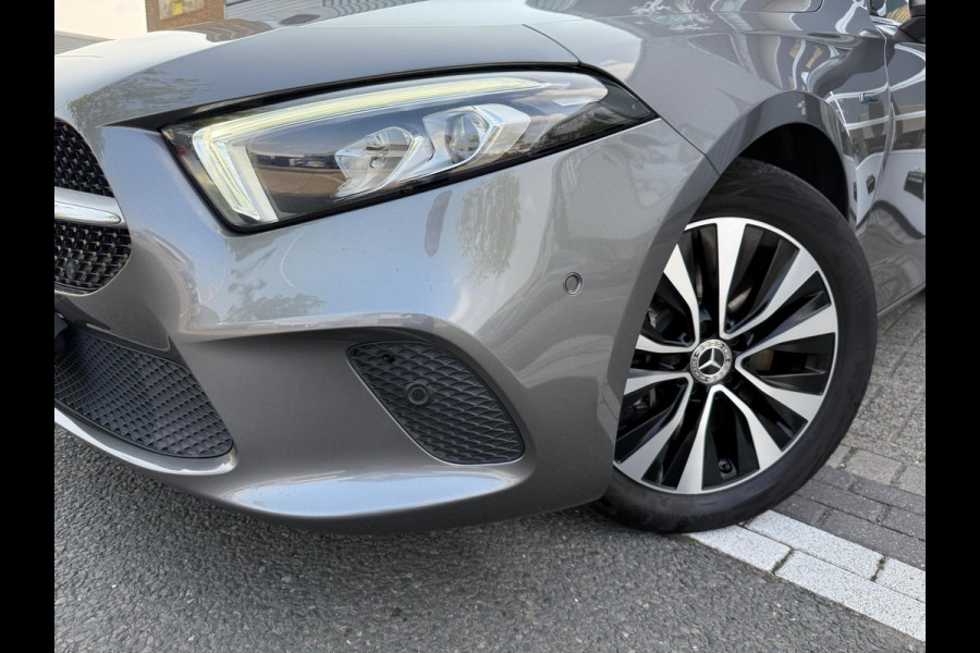 Mercedes-Benz A-Klasse 250 e AMG LED/PDC/CAM/LM17/LEER/NAVI
