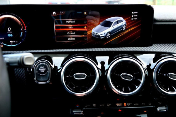 Mercedes-Benz A-Klasse 250 e AMG LED/PDC/CAM/LM17/LEER/NAVI