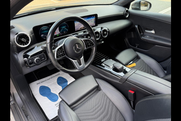 Mercedes-Benz A-Klasse 250 e AMG LED/PDC/CAM/LM17/LEER/NAVI