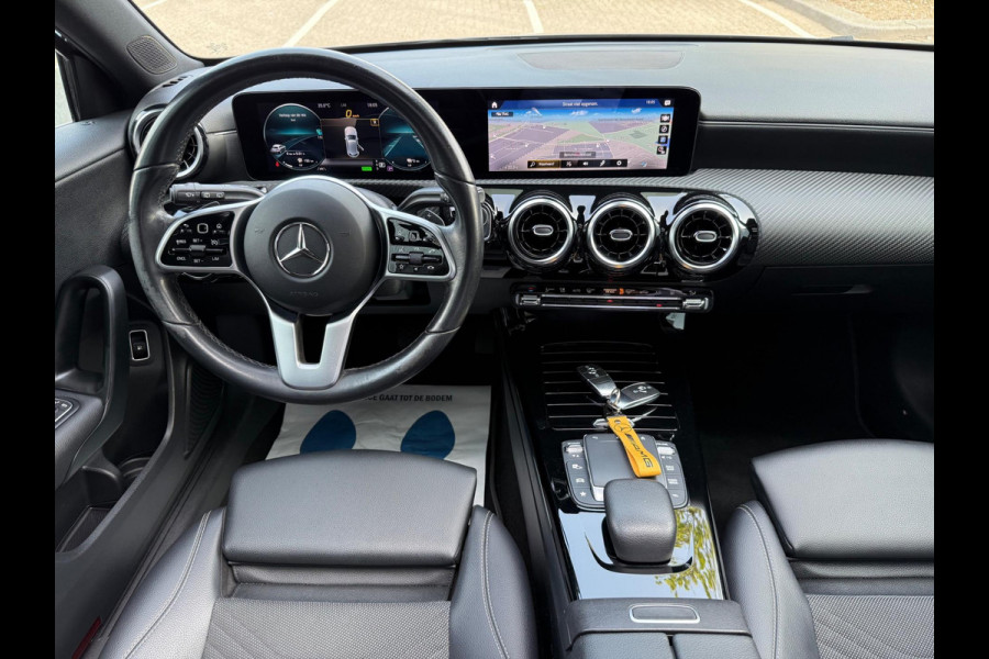Mercedes-Benz A-Klasse 250 e AMG LED/PDC/CAM/LM17/LEER/NAVI