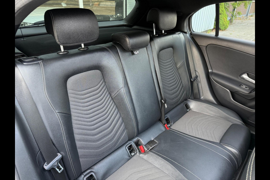 Mercedes-Benz A-Klasse 250 e AMG LED/PDC/CAM/LM17/LEER/NAVI