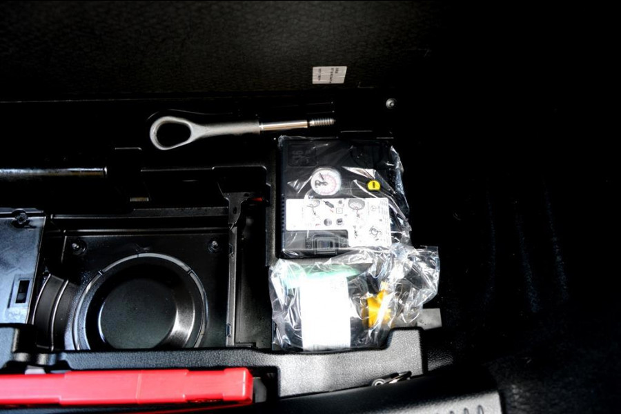 Mercedes-Benz A-Klasse 250 e AMG LED/PDC/CAM/LM17/LEER/NAVI