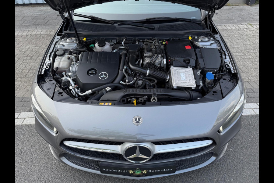 Mercedes-Benz A-Klasse 250 e AMG LED/PDC/CAM/LM17/LEER/NAVI