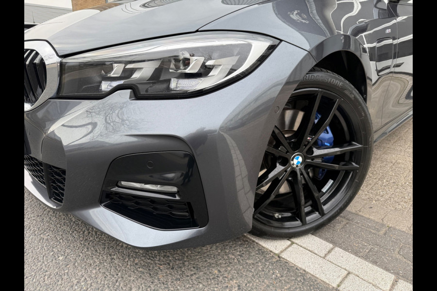 BMW 3-serie 330e High Executive AUT 292PK LED/LEER/NAV/LMV19