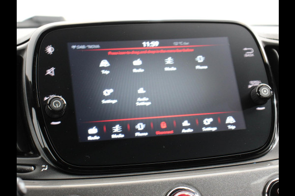 Fiat 500 1.0 Hybrid Club Navigatie Apple Carplay / Android Auto Airco Cruise Control Parkeer sensoren Dab