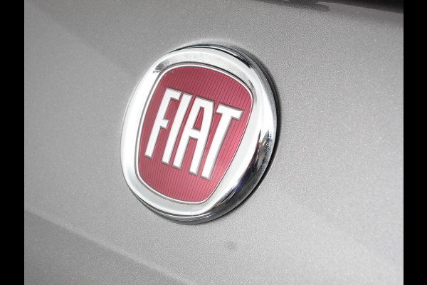 Fiat 500 1.0 Hybrid Club Navigatie Apple Carplay / Android Auto Airco Cruise Control Parkeer sensoren Dab