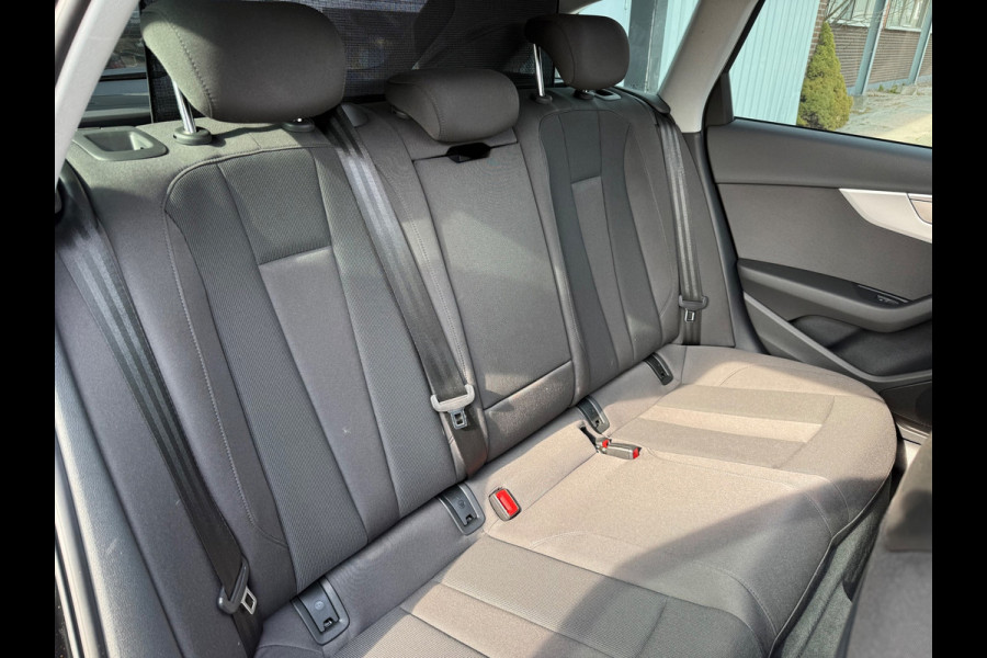 Audi A4 AVANT 35 TFSI S-tronic AUT ECC/PDC/ACC/LED/LM18/NAVI