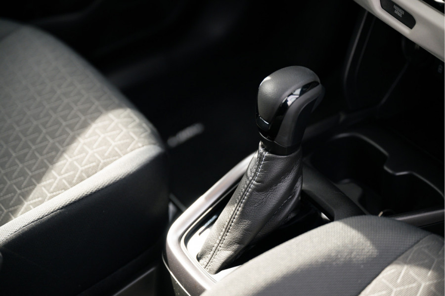 Suzuki Swift 1.2 Smart Hybrid Select CVT Automaat | Meerdere kleuren beschikbaar | €2.200,- voordeel | Adapt. Cruise | Camera | Stoelverwarming | 16'' | Dodehoek | Carplay/Android Auto | Smart Entry |