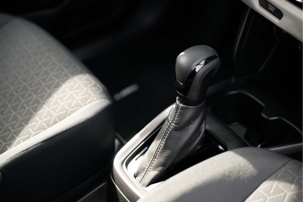 Suzuki Swift 1.2 Smart Hybrid Select CVT Automaat | Meerdere kleuren beschikbaar | €2.200,- voordeel | Adapt. Cruise | Camera | Stoelverwarming | 16'' | Dodehoek | Carplay/Android Auto | Smart Entry |