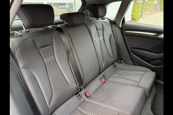 Audi A3 Sportback 1.5 TFSI S-tronic AUT ECC/PDC/LMV-18/NAVI