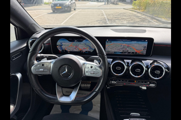 Mercedes-Benz A-Klasse 200 AMG LED/PDC/CAM/LEER/NAVI/LMV18