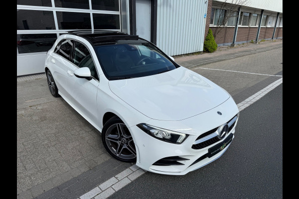 Mercedes-Benz A-Klasse 200 AMG LED/PDC/CAM/LEER/NAVI/LMV18