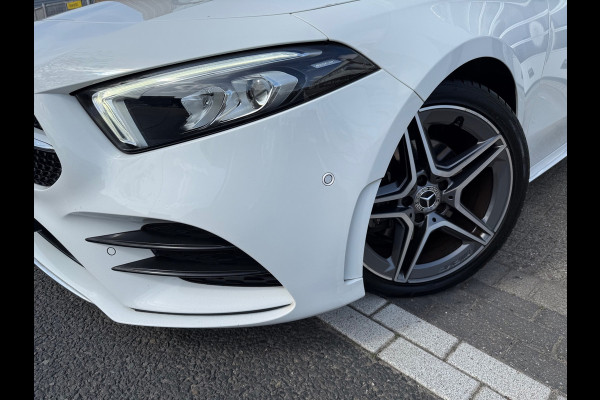 Mercedes-Benz A-Klasse 200 AMG LED/PDC/CAM/LEER/NAVI/LMV18