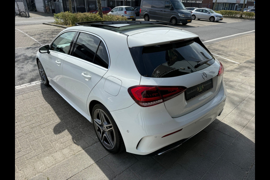 Mercedes-Benz A-Klasse 200 AMG LED/PDC/CAM/LEER/NAVI/LMV18