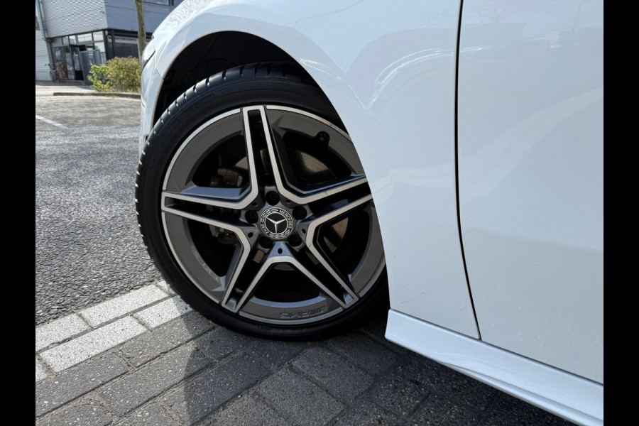 Mercedes-Benz A-Klasse 200 AMG LED/PDC/CAM/LEER/NAVI/LMV18
