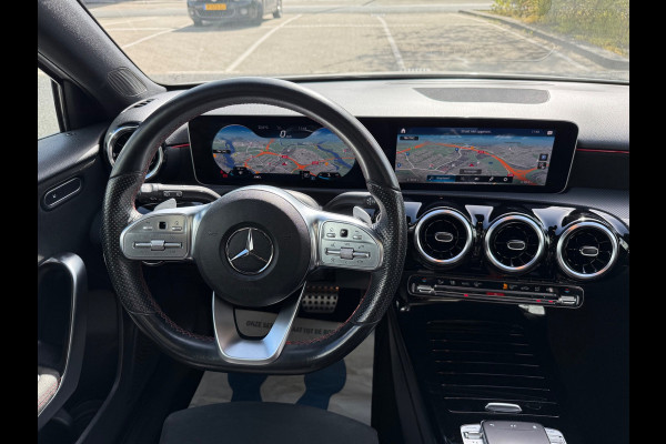 Mercedes-Benz A-Klasse 200 AMG LED/PDC/CAM/LEER/NAVI/LMV18