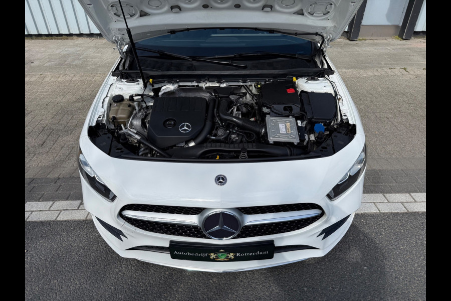 Mercedes-Benz A-Klasse 200 AMG LED/PDC/CAM/LEER/NAVI/LMV18