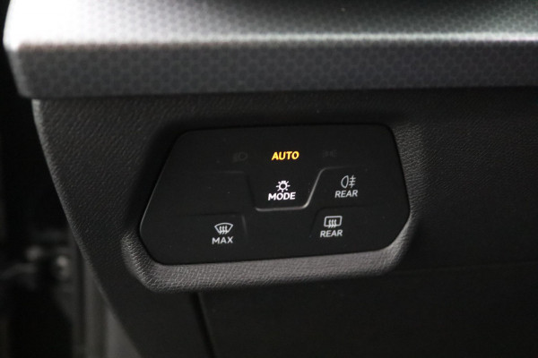 Seat Leon 1.0 TSI Style*LED*ECC*KEYLESS*CRUISE*CARPLAY*