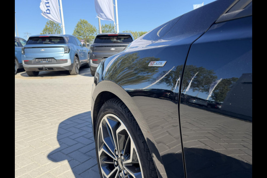 Ford FOCUS Wagon 1.0 EcoBoost Hybrid ST Line X 155pk | Driver Assistance Pack | Trekhaak afneembaar | AGR stoel | 18 inch Lichtmetaal | Winterpack