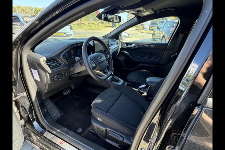 Ford FOCUS Wagon 1.0 EcoBoost Hybrid ST Line X 155pk | Driver Assistance Pack | Trekhaak afneembaar | AGR stoel | 18 inch Lichtmetaal | Winterpack