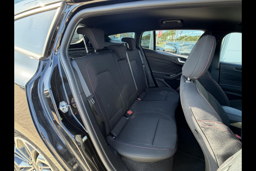 Ford FOCUS Wagon 1.0 EcoBoost Hybrid ST Line X 155pk | Driver Assistance Pack | Trekhaak afneembaar | AGR stoel | 18 inch Lichtmetaal | Winterpack