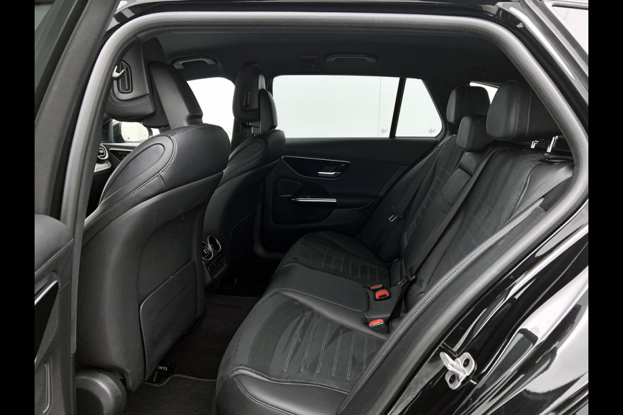 Mercedes-Benz C-Klasse Estate 180 AMG Line | Amg In en Exterieur | Dodehoekassistent | Memory Seats | Night pakket | Inclusief 24 maanden Mercedes-Benz Certified garantie voor Europa.