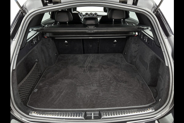 Mercedes-Benz C-Klasse Estate 180 AMG Line | Amg In en Exterieur | Dodehoekassistent | Memory Seats | Night pakket | Inclusief 24 maanden Mercedes-Benz Certified garantie voor Europa.