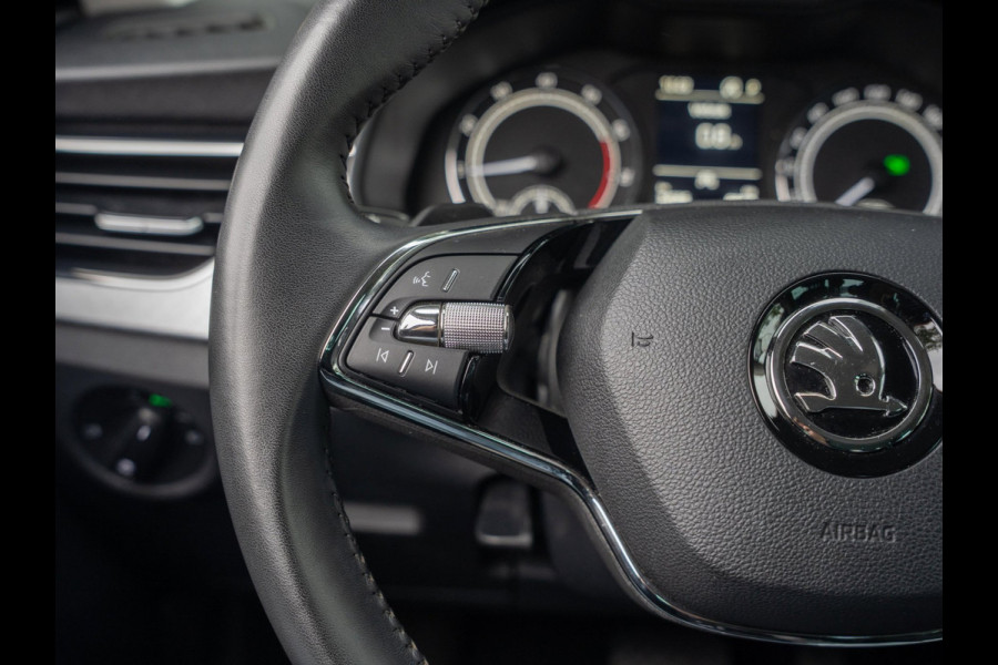 Škoda Kamiq 1.0 TSI 110pk Automaat Ambition Tour | Smart Link | Camera | Stoelverwarming