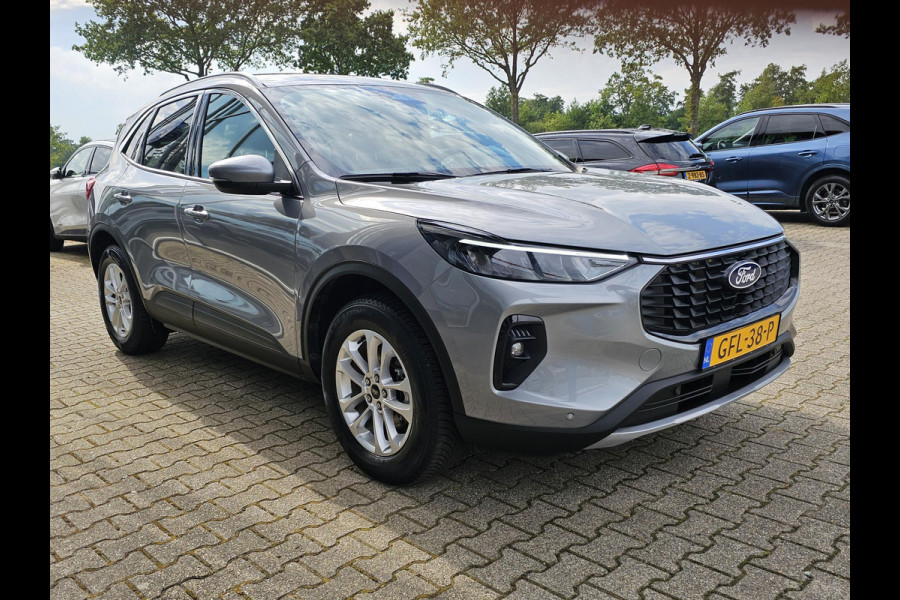 Ford Kuga 2.5 PHEV Titanium | Wegklapbare trekhaak |Achteruitrijcamera | Cruise control | Draadloos laden | LED |