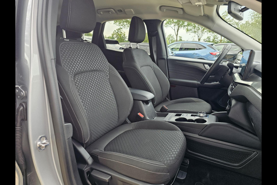 Ford Kuga 2.5 PHEV Titanium | Wegklapbare trekhaak |Achteruitrijcamera | Cruise control | Draadloos laden | LED |