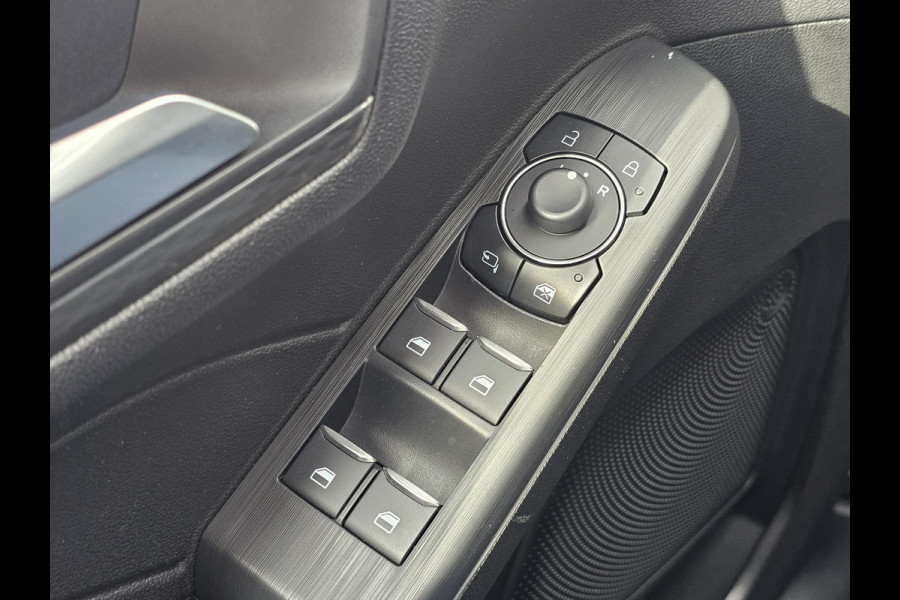 Ford Kuga 2.5 PHEV Titanium | Wegklapbare trekhaak |Achteruitrijcamera | Cruise control | Draadloos laden | LED |