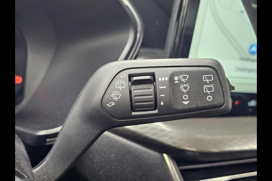 Ford Kuga 2.5 PHEV Titanium | Wegklapbare trekhaak |Achteruitrijcamera | Cruise control | Draadloos laden | LED |