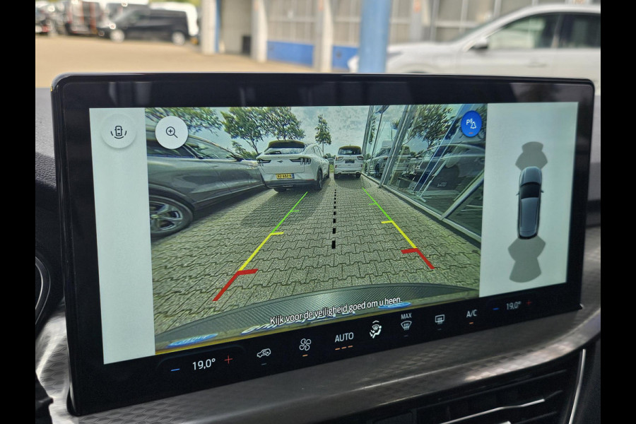 Ford Kuga 2.5 PHEV Titanium | Wegklapbare trekhaak |Achteruitrijcamera | Cruise control | Draadloos laden | LED |