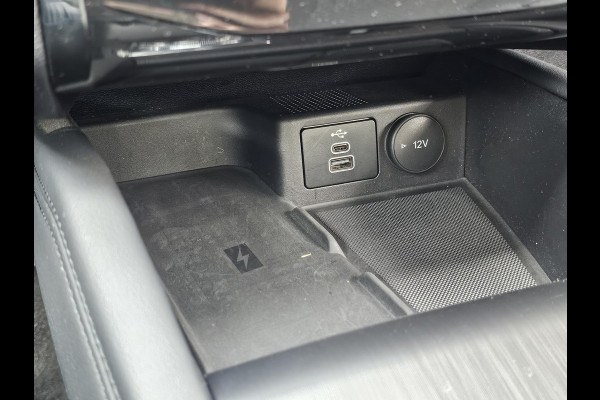 Ford Kuga 2.5 PHEV Titanium | Wegklapbare trekhaak |Achteruitrijcamera | Cruise control | Draadloos laden | LED |