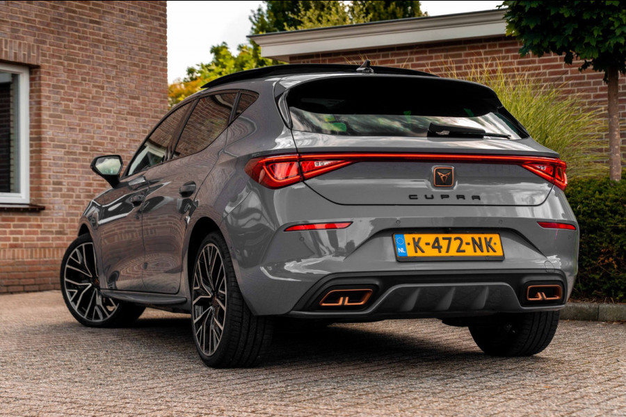 CUPRA Leon 1.4 e-Hybrid 245 PK ACC Pano Camera VZ Stuurwiel Keyless Stoel/Stuurverw. 19''