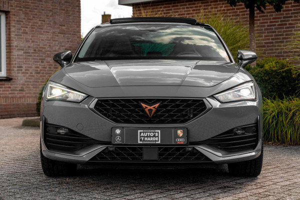 CUPRA Leon 1.4 e-Hybrid 245 PK ACC Pano Camera VZ Stuurwiel Keyless Stoel/Stuurverw. 19''