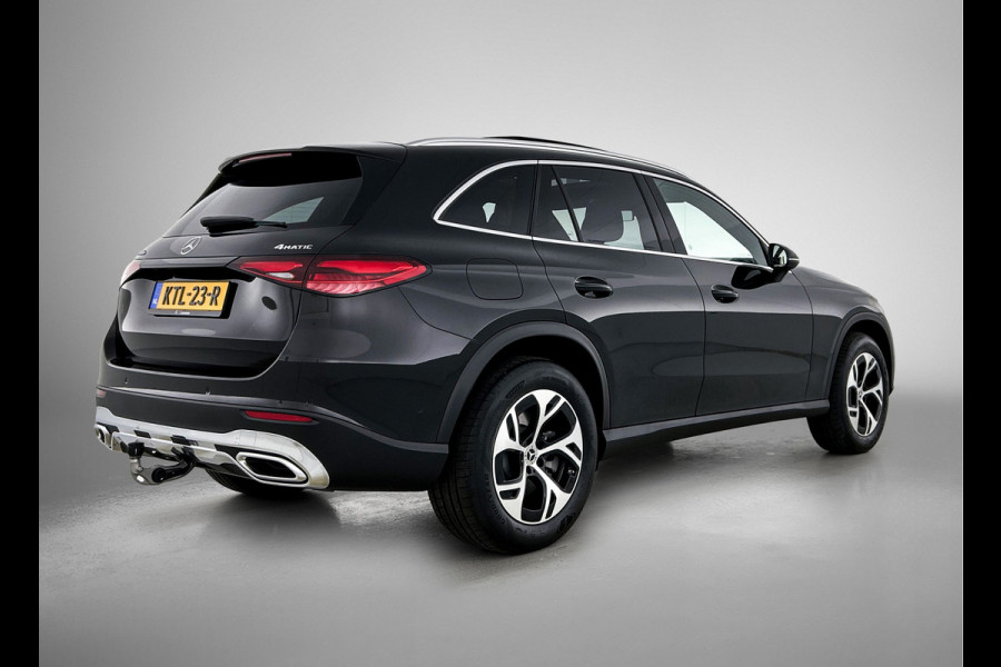 Mercedes-Benz GLC 300 e 4MATIC Plug-In Hybride Panorama Schuif Kanteldak | Trekhaak | Memory voorstoelen | Parkeerpakket met achteruitcamera. Inclusief 24 maanden Mercedes-Benz Certified garantie voor Europa.