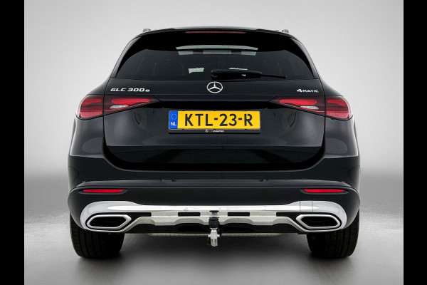 Mercedes-Benz GLC 300 e 4MATIC Plug-In Hybride Panorama Schuif Kanteldak | Trekhaak | Memory voorstoelen | Parkeerpakket met achteruitcamera. Inclusief 24 maanden Mercedes-Benz Certified garantie voor Europa.