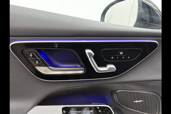 Mercedes-Benz GLC 300 e 4MATIC Plug-In Hybride Panorama Schuif Kanteldak | Trekhaak | Memory voorstoelen | Parkeerpakket met achteruitcamera. Inclusief 24 maanden Mercedes-Benz Certified garantie voor Europa.